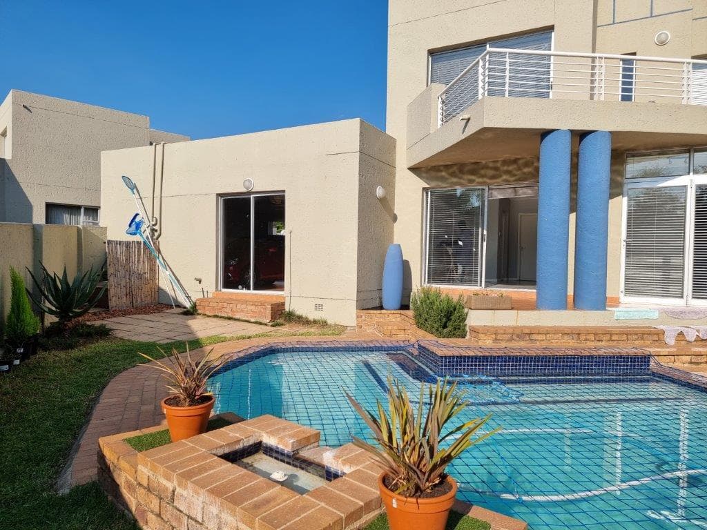 Santana Sunninghill – 3 Bed Cluster - Sakstons source image
